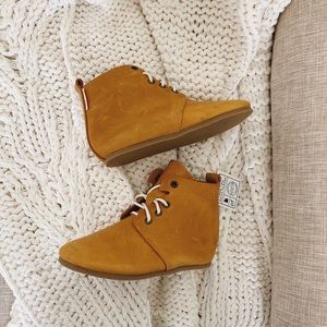 Leather Piper Finn Boots